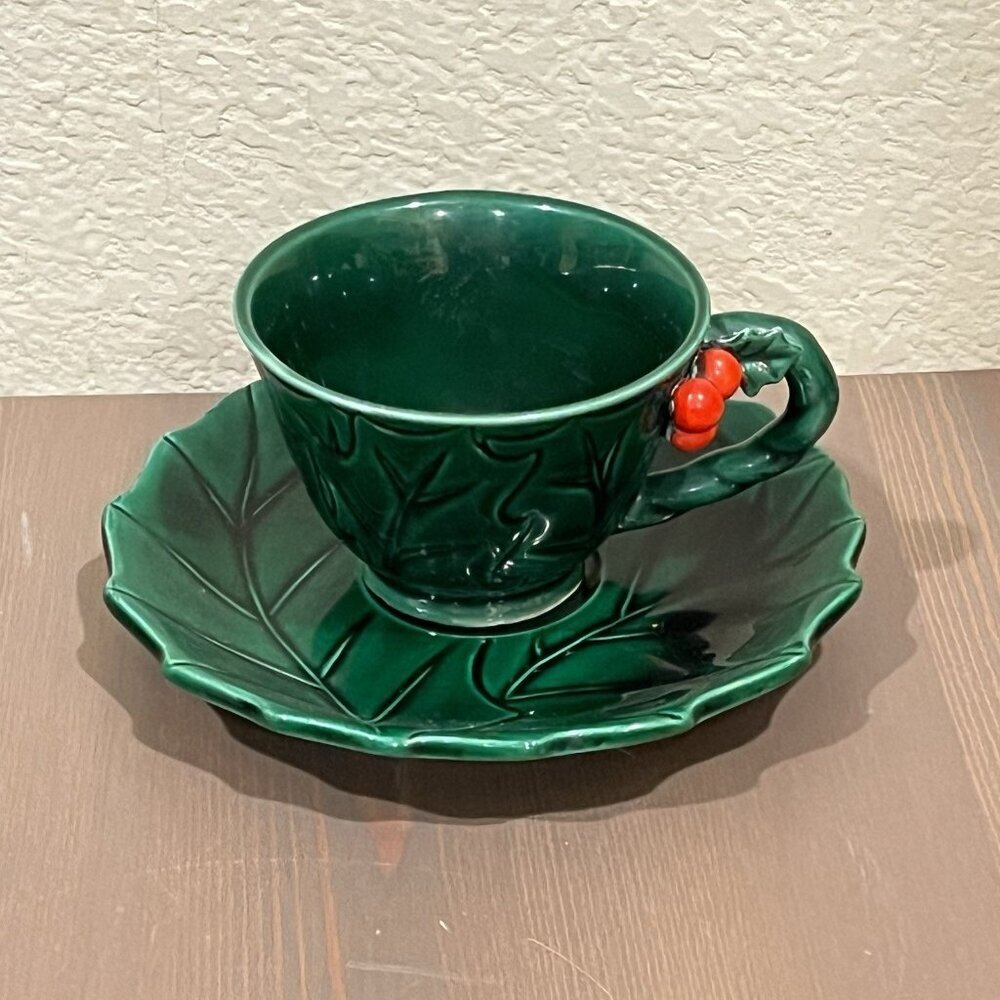 Vintage Lefton Holly Berry Tea Cup & Saucer #2047 Dark Green Japan Christmas
